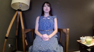 鸭舌石榴穴美女 自慰给你看